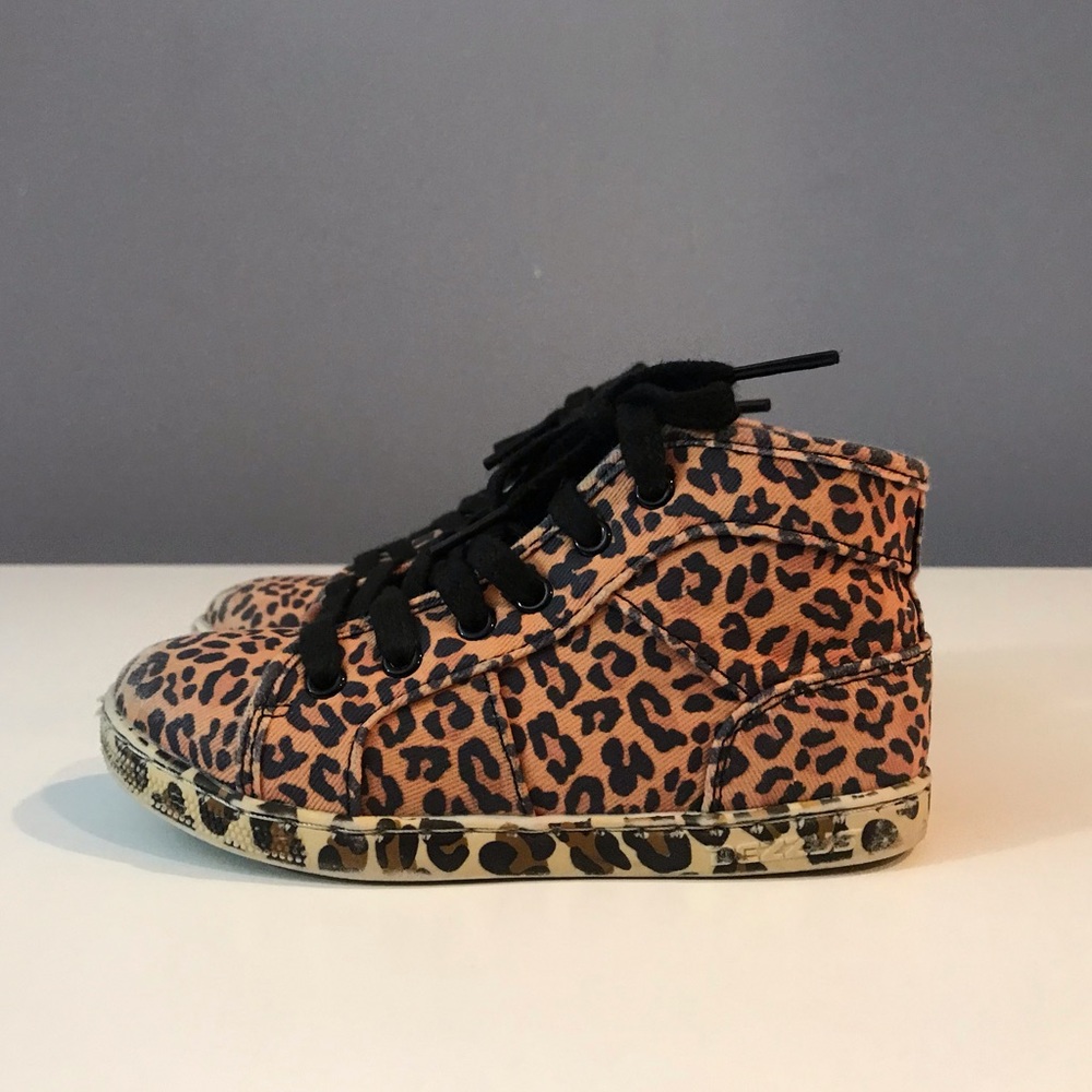 DEZZYS TAN LEOPARD PRINT HI TOP SNEAKERS SIZE 9
